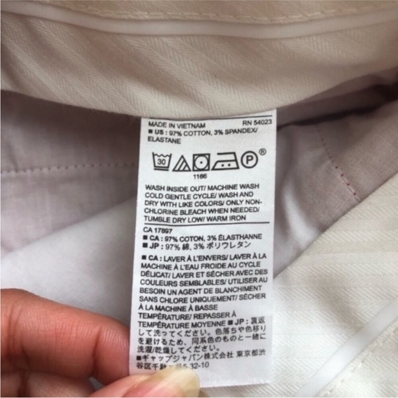 Banana Republic Midrise Chino Shorts - Picture 5 of 7